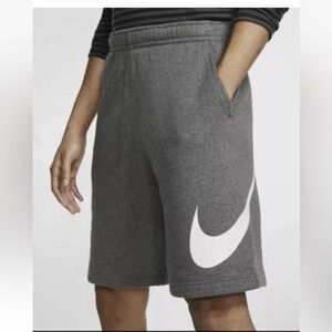 *NEW* NIKE Essential Club Graphic Sweat Short Heather Grey (BV2721 071 )- SZ L